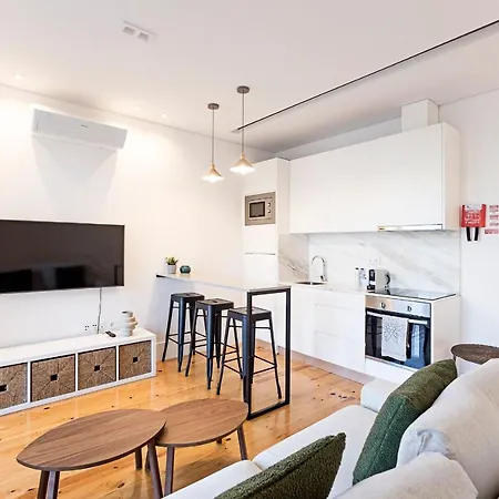 Wonderful Duplex W Private Patio & Ac By Lovelystay * Oporto