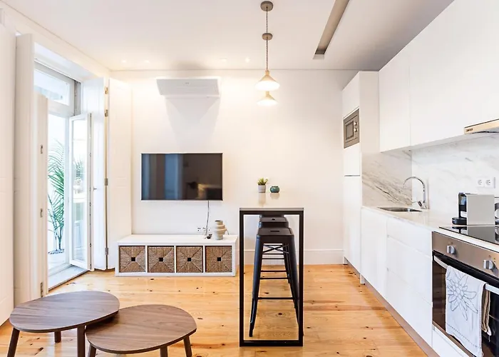 Apartamento Wonderful Duplex W Private Patio & Ac By Lovelystay Oporto