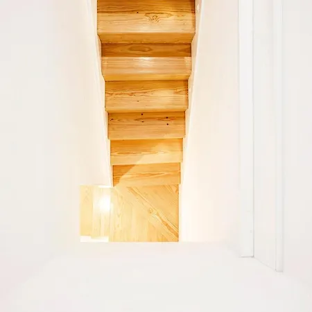 Apartment Wonderful Duplex W Private Patio & Ac By Lovelystay Porto