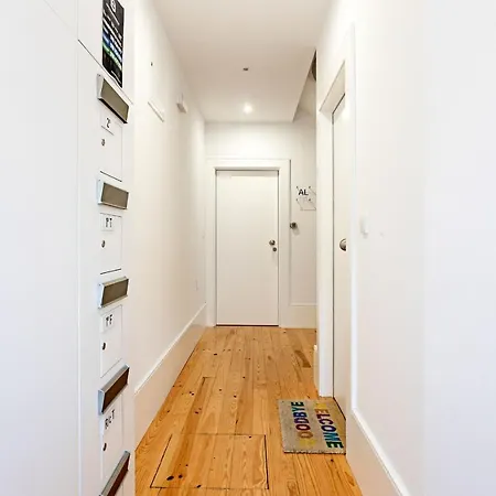 Apartment Wonderful Duplex W Private Patio & Ac By Lovelystay Porto