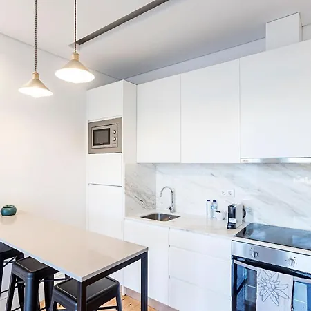 Apartment Wonderful Duplex W Private Patio & Ac By Lovelystay Porto