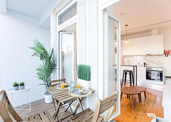 Wonderful Duplex W Private Patio & Ac By Lovelystay 아파트