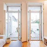 Apartman Wonderful Duplex W Private Patio & Ac By Lovelystay