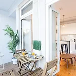 Wonderful Duplex W Private Patio & Ac By Lovelystay Apartman