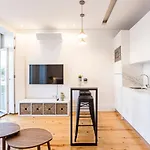 Apartman Wonderful Duplex W Private Patio & Ac By Lovelystay Porto