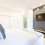 Wonderful Duplex W Private Patio & Ac By Lovelystay * Porto
